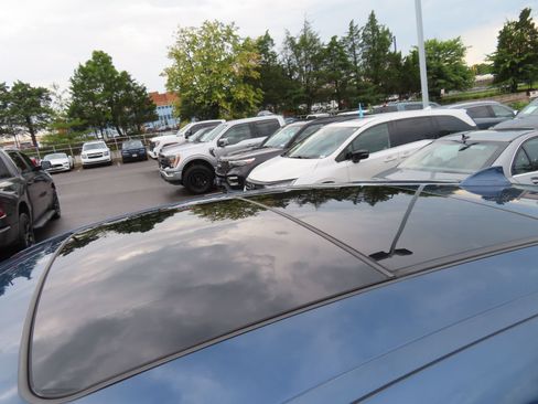 Used 2021 BMW X4 xDrive30i w/ Executive Package AWD/4WD image 10