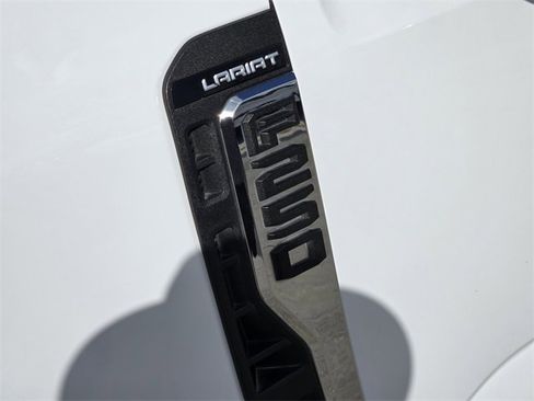 Used 2024 Ford F250 Lariat image 12