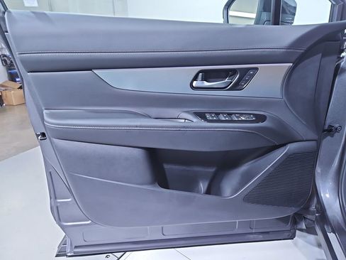 New 2025 Nissan Murano SL image 11