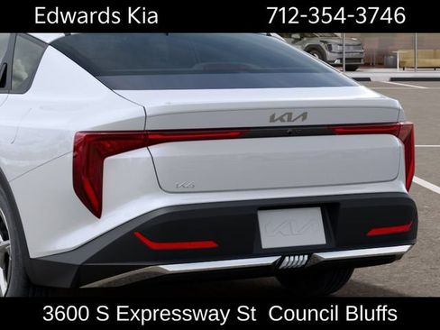 New 2026 Kia K4 FWD image 16