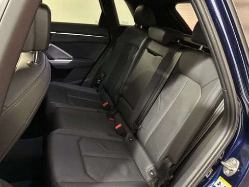 Used 2021 Audi Q3 2.0T Premium w/ Convenience Package AWD/4WD image 19