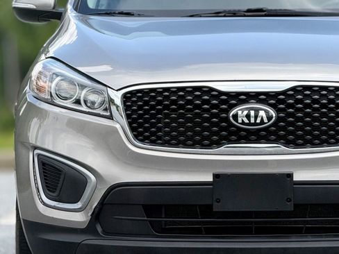 Used 2016 Kia Sorento FWD image 14