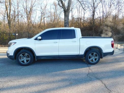 Used 2022 Honda Ridgeline RTL-E image 2