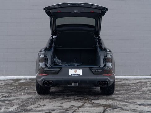 New 2026 Porsche Cayenne Coupe image 14