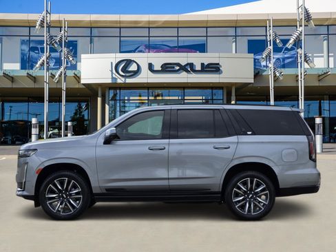 Used 2024 Cadillac Escalade Sport Platinum image 3