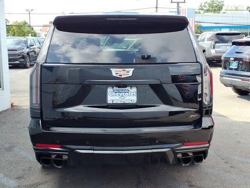 Used 2026 Cadillac Escalade V AWD/4WD image 5