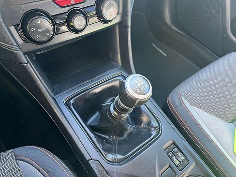 Used 2018 Subaru Crosstrek 2.0i Premium image 21