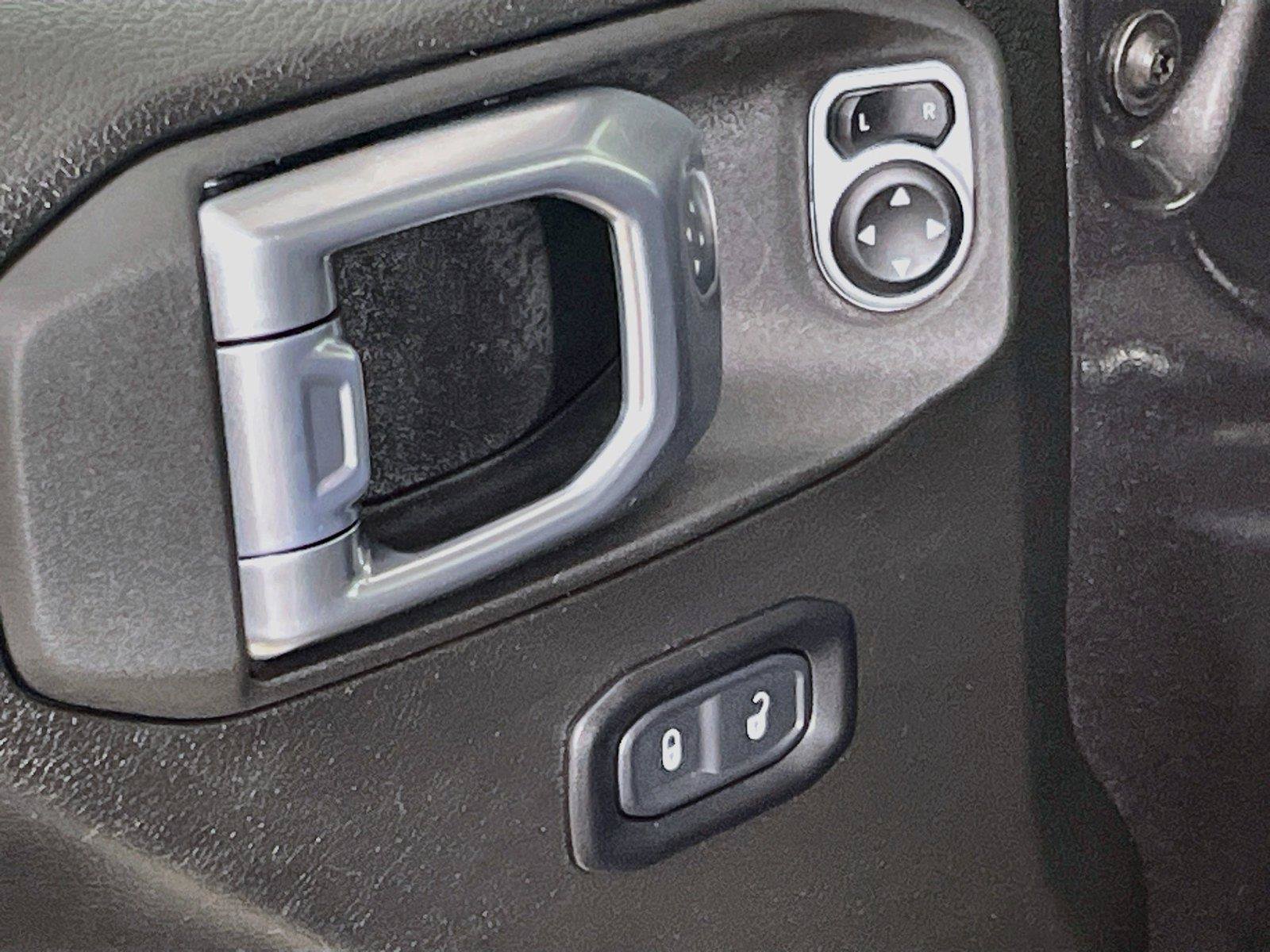 Used 2026 Jeep Gladiator Mojave AWD/4WD image 19