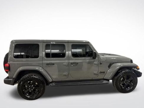 Used 2020 Jeep Wrangler Unlimited Sahara image 6