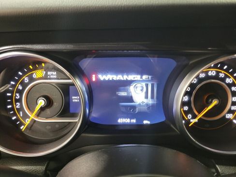 Used 2023 Jeep Wrangler Unlimited Sahara AWD/4WD image 48