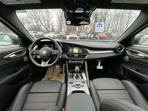 New 2025 Alfa Romeo Giulia AWD w/ Driving Assist Package image 12