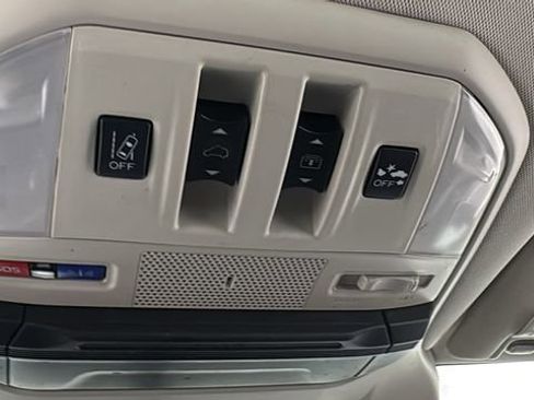 Used 2021 Subaru Ascent Limited w/ Technology Package image 36