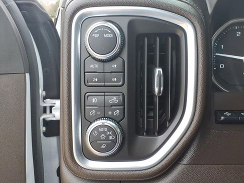 Used 2020 GMC Sierra 3500 Denali w/ Denali Ultimate Package image 22