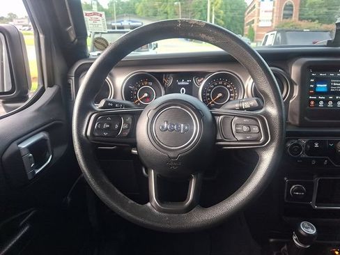 Used 2022 Jeep Wrangler Unlimited Sport AWD/4WD image 19