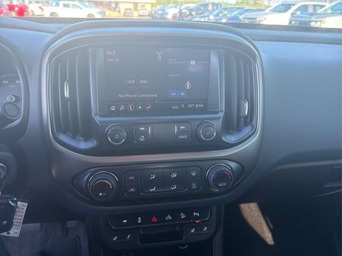 Used 2022 Chevrolet Colorado Z71 w/ Z71 Midnight Edition AWD/4WD image 11