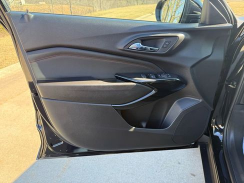 New 2026 Chevrolet Trax RS w/ Sunroof Package image 24