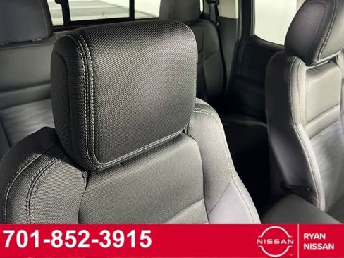 Used 2024 Nissan Frontier SV w/ SV Convenience Package image 27