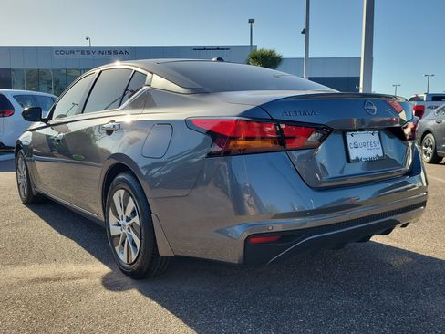 Certified 2025 Nissan Altima 2.5 S image 6