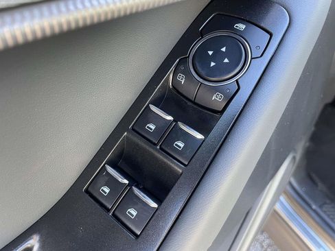 New 2026 Ford Explorer Active w/ Active Comfort Package RWD image 18