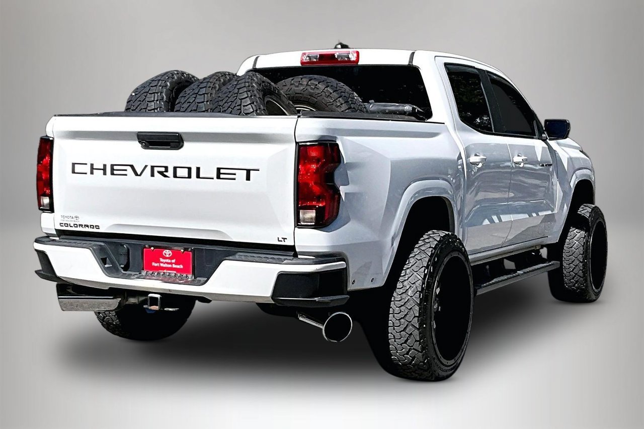 Used 2023 Chevrolet Colorado LT RWD image 5