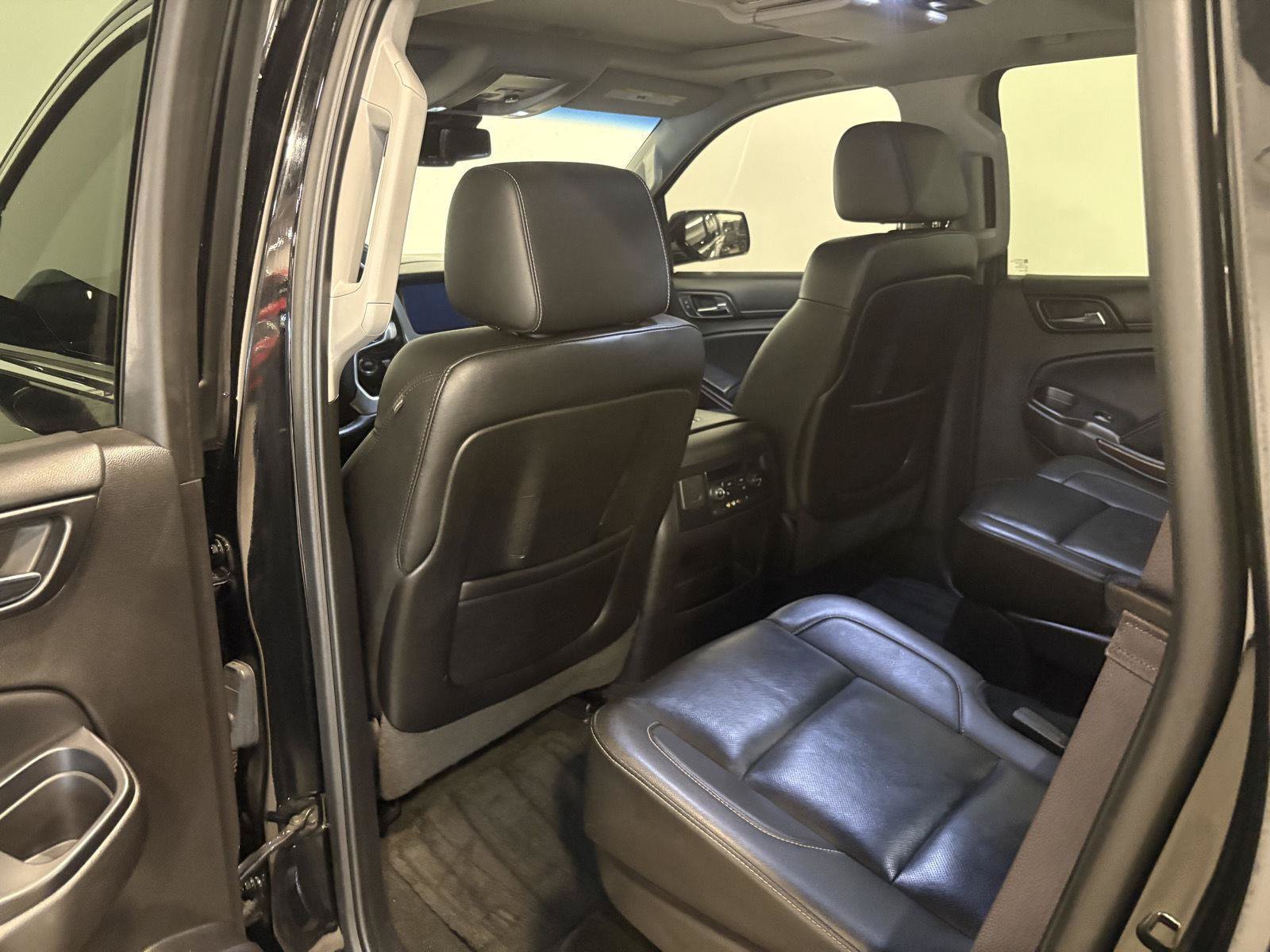 Used 2016 GMC Yukon SLT w/ Open Road Package AWD/4WD image 41