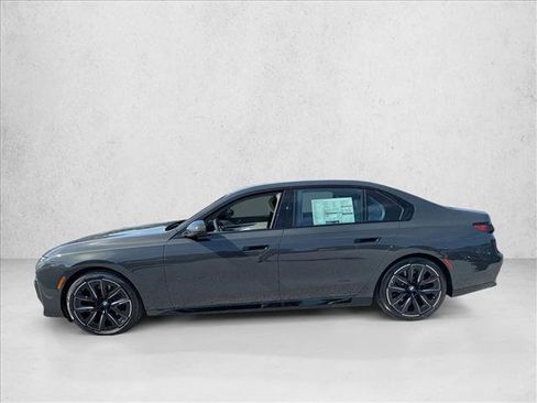 New 2026 BMW 740i image 5