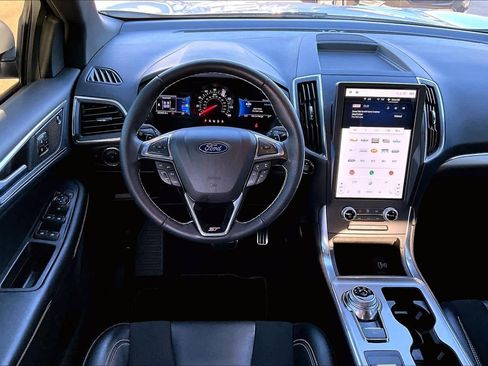 Used 2023 Ford Edge ST image 6