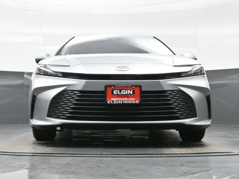 Used 2025 Toyota Camry LE image 25