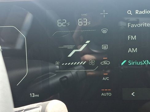 New 2025 Kia K4 EX image 16