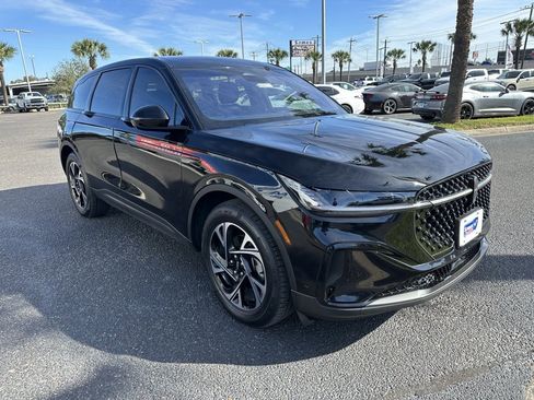 Used 2024 Lincoln Nautilus Premier w/ Jet Appearance Package image 8