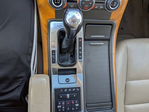 Used 2013 Land Rover Range Rover Sport HSE AWD/4WD image 23