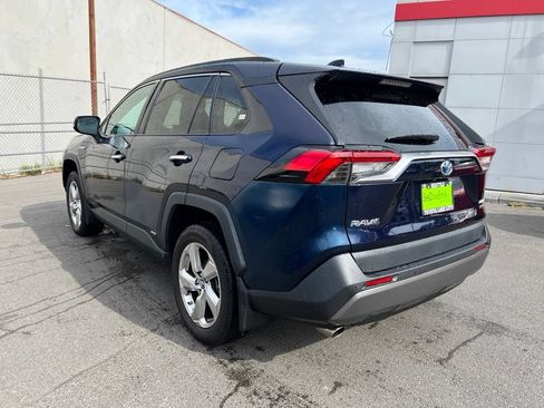 Used 2019 Toyota RAV4 Limited AWD/4WD image 6