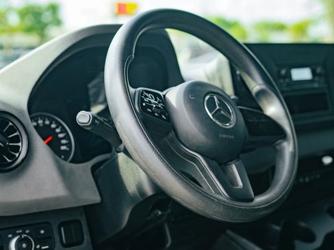 Used 2020 Mercedes-Benz Sprinter 2500 w/ Driver Convenience Package image 23