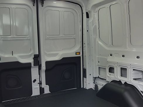 New 2025 Ford Transit 250 148 Medium Roof Extended AWD image 23