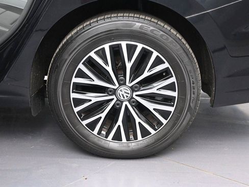 Certified 2021 Volkswagen Jetta SE FWD image 14