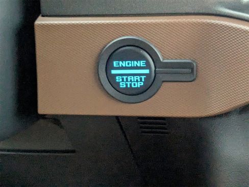 Used 2024 Ford Bronco Outer Banks image 33