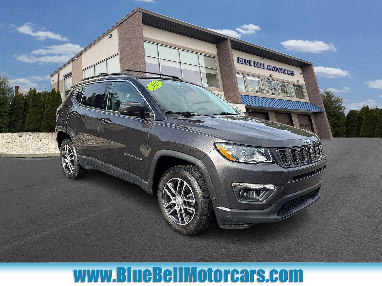 Used 2019 Jeep Compass Latitude w/ Popular Equipment Group AWD/4WD image 1