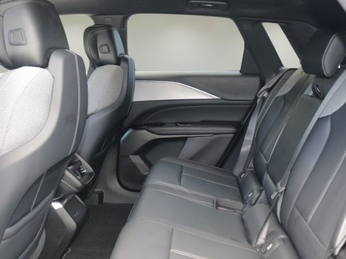 Certified 2024 Cadillac Lyriq Tech RWD image 13