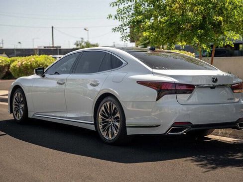 Used 2022 Lexus LS 500 w/ Luxury Package RWD image 3