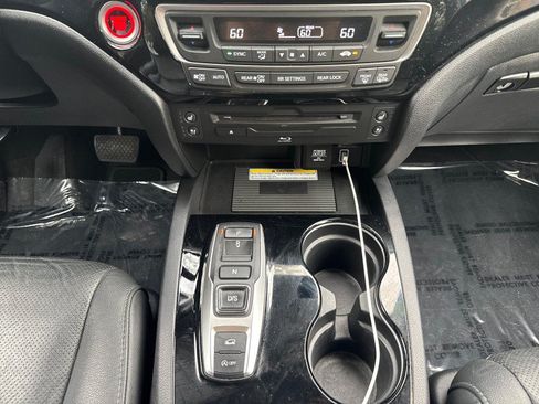 Used 2019 Honda Pilot Elite image 24