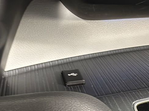 Used 2023 Toyota Sienna XSE image 29