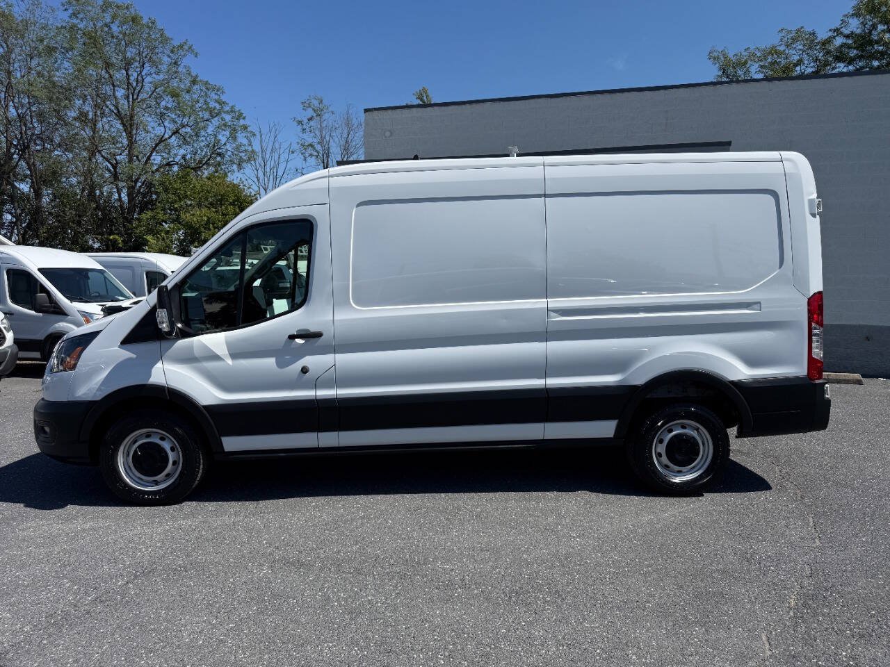 Used 2023 Ford Transit 250 Medium Roof RWD image 36