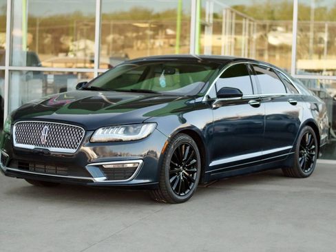 Used 2017 Lincoln MKZ Premiere AWD/4WD image 3
