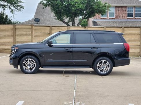 Used 2025 Ford Expedition Active AWD/4WD image 13