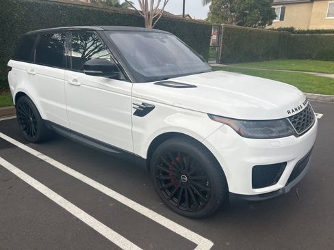 Used 2018 Land Rover Range Rover Sport SE image 10