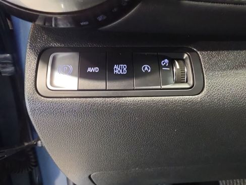 Used 2025 Chevrolet Equinox LT w/ Convenience Package II AWD/4WD image 19