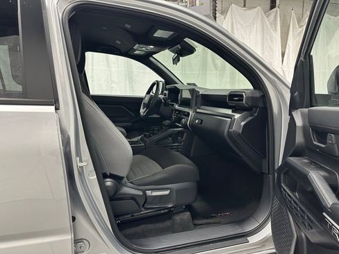 Used 2025 Toyota 4Runner TRD Off-Road image 56