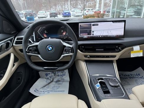 Used 2025 BMW i4 xDrive40i w/ Premium Package image 11