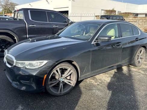 Used 2021 BMW 330i Sedan w/ Driving Assistance Package image 5