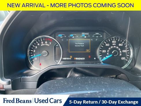 Used 2015 Ford F150 Platinum w/ Equipment Group 701A Luxury image 23